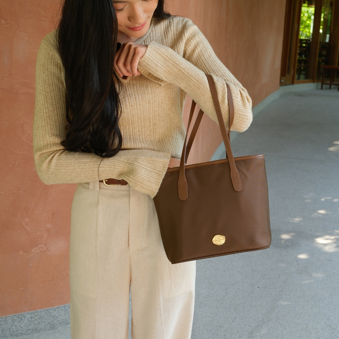 FAVE TOTE , Carry On arm tote bag