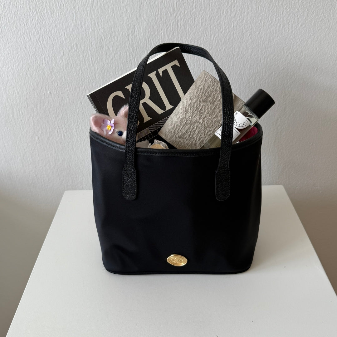 FAVE TOTE , Carry On arm tote bag