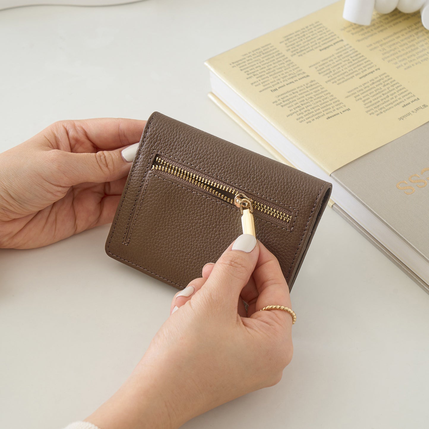 DEMI Bi-fold wallet