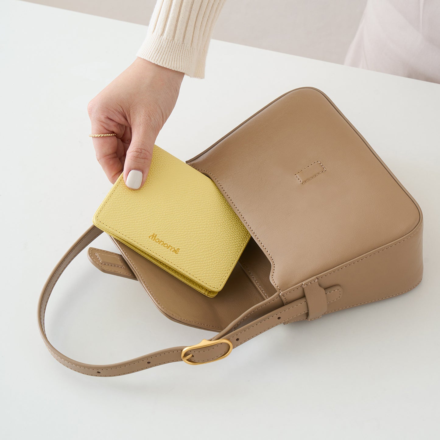 DEMI Bi-fold wallet