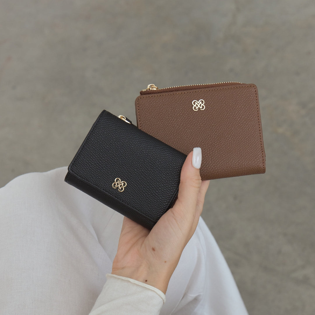 LILY Tri-fold wallet with Back zip