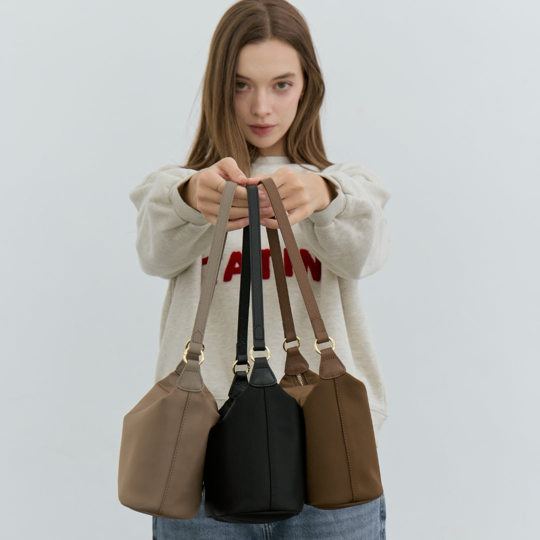COMFY Re-Edition HOBO bag : NYLON with Genuine leather strap