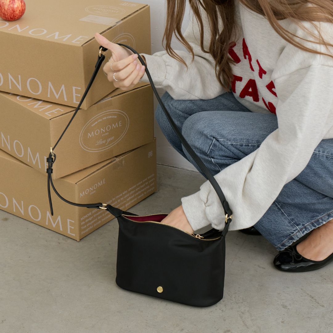 COMFY Re-Edition HOBO bag : NYLON with Genuine leather strap