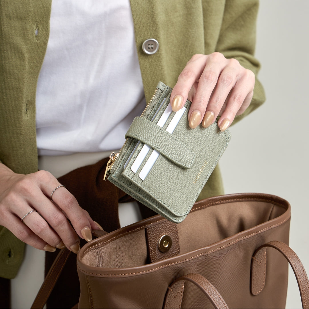 New DITTO card holder with Zipper