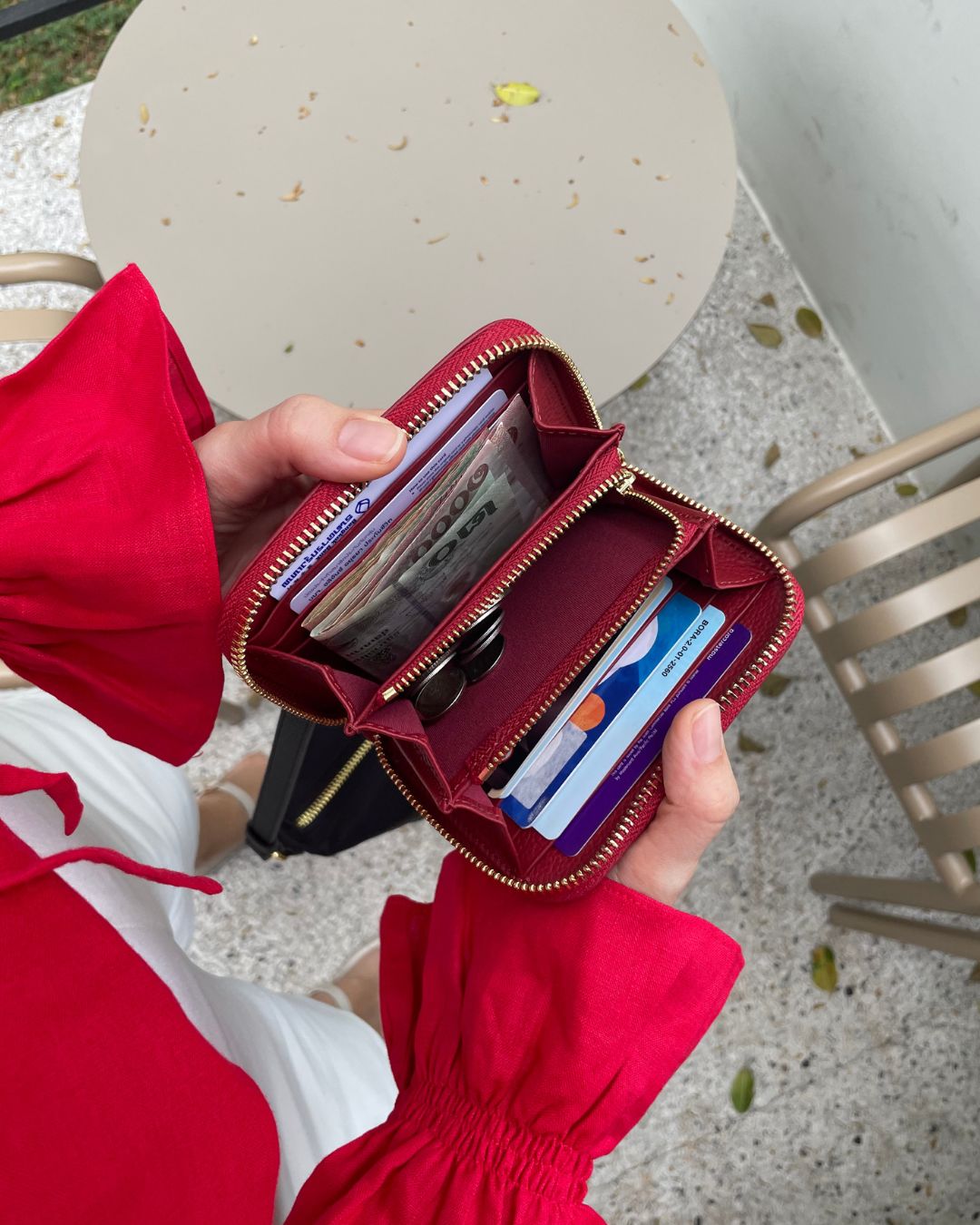 RAFFLE zip-around wallet