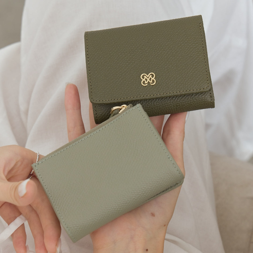LILY Tri-fold wallet with Back zip