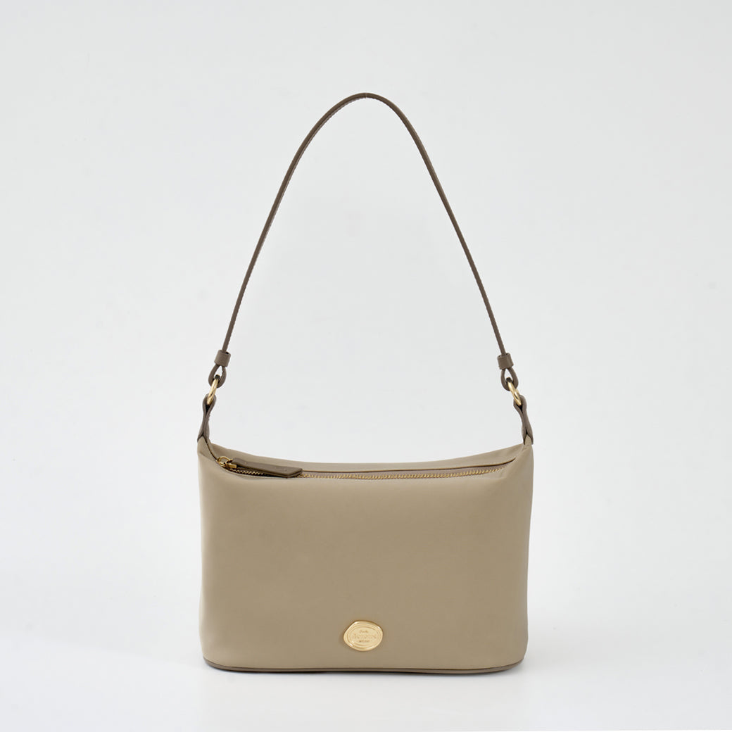 COMFY [Nude Latte] : HOBO Nylon bag