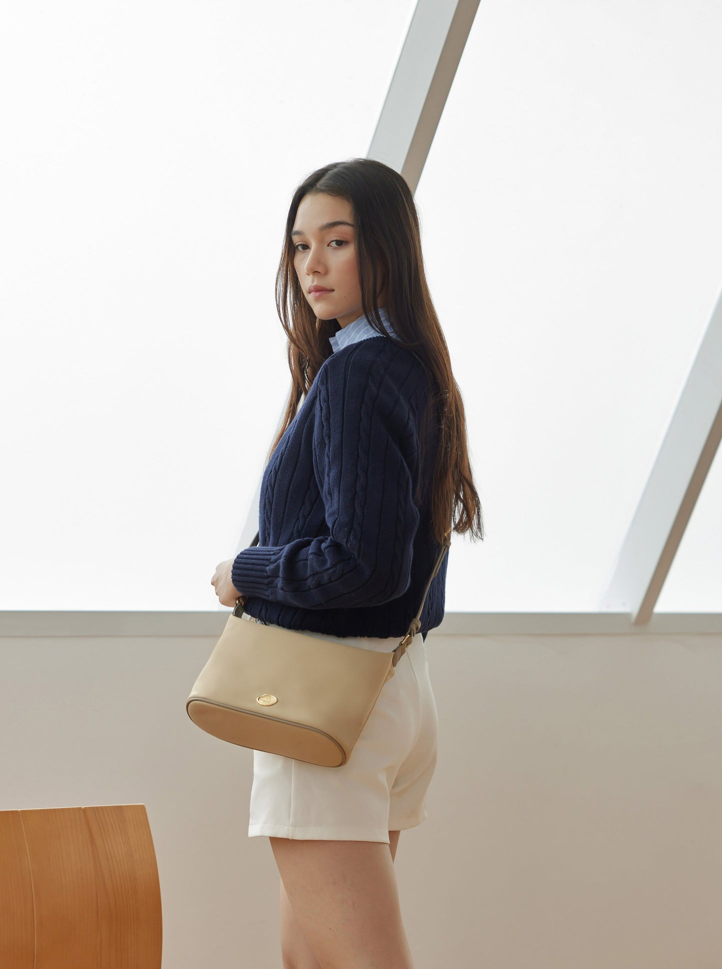 COMFY [Nude Latte] : HOBO Nylon bag