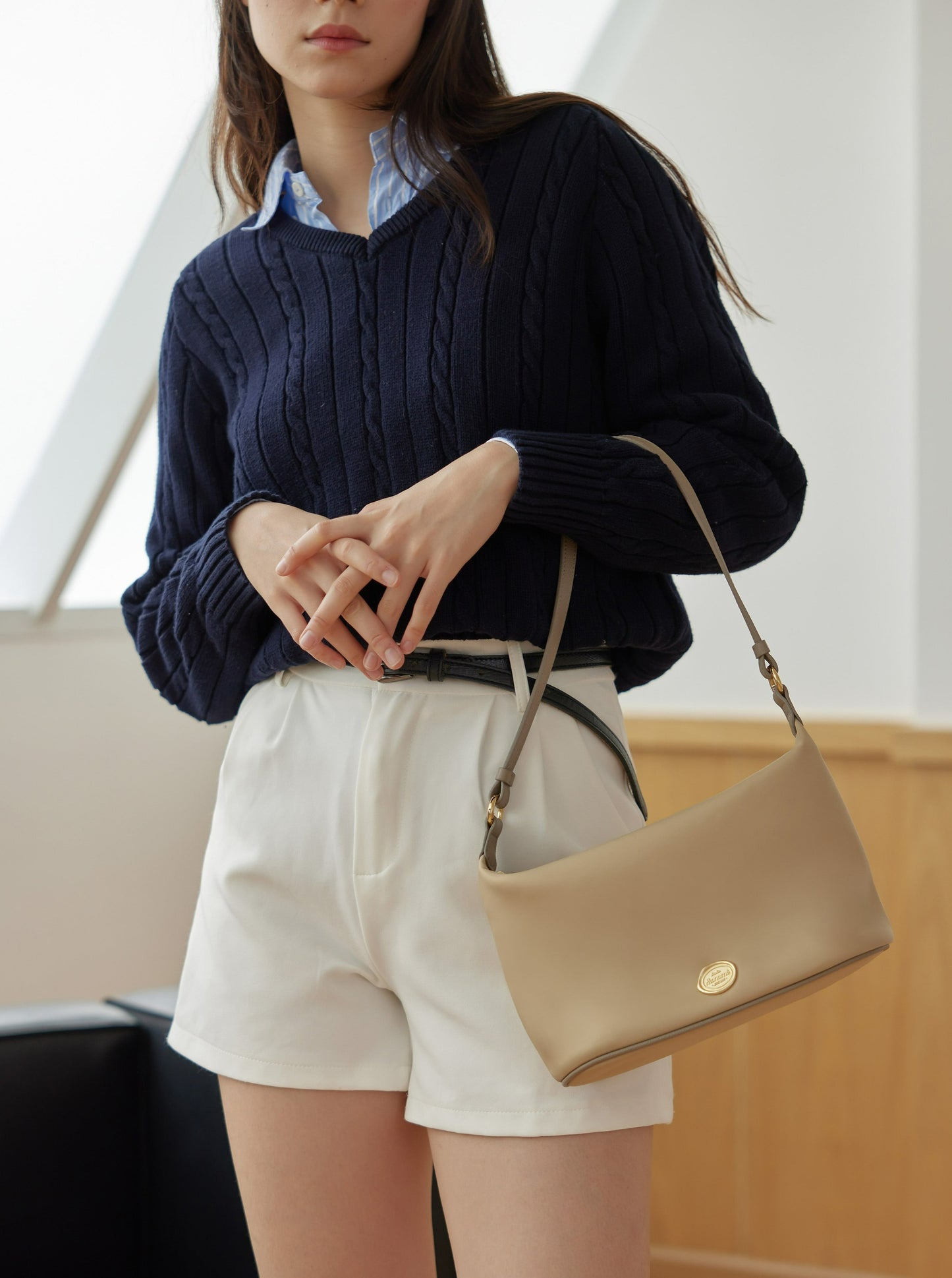 COMFY [Nude Latte] : HOBO Nylon bag