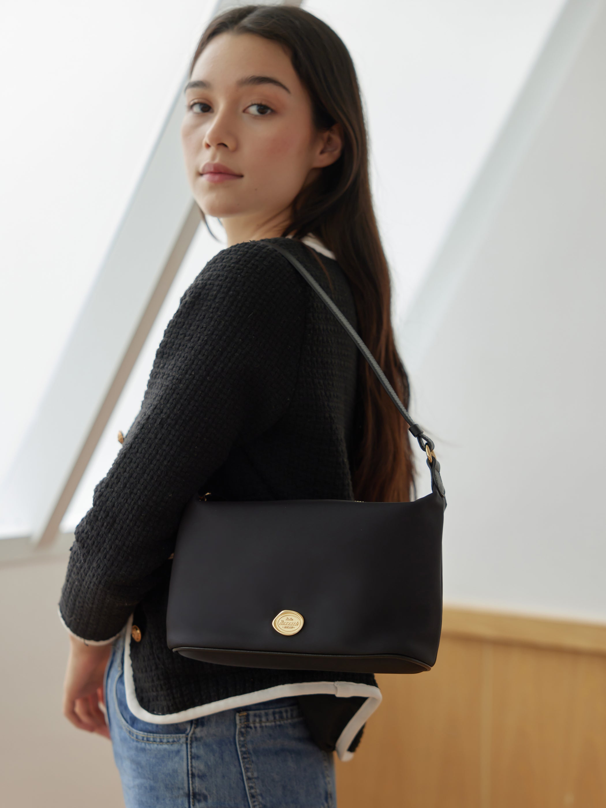 COMFY [BLACK] : HOBO Nylon bag – MONOMEBKK