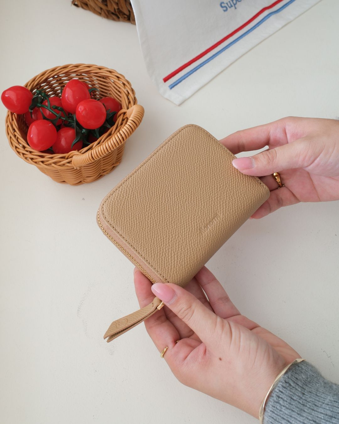 RAFFLE zip-around wallet