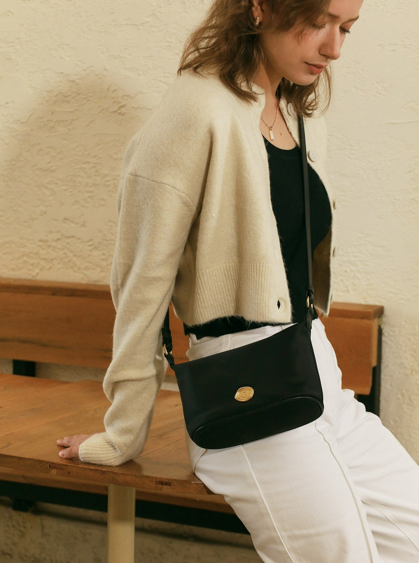 ★OVHEE★ Flume Nylon Hobo Bag_Black ☆OVHEE☆ Flume Nylon Hobo Bag_Black Designer fashion, Seoul